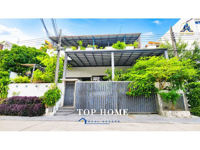 ขายด่วน ทาวน์โฮม 3 ชั้นขนาดใหญ่ ลาดพร้าว 101 ซอย 3