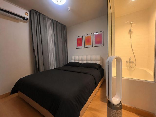 For Rent Ideo Sathorn Taksin Top 27th Fl 0m to BTS Krung Thon Buri 35 sqm 1BR Bathtub Min 3 Months Lease Fully Furnished