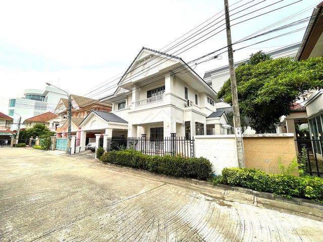 ให้เช่าบ้านเดี่ยว 2 ชั้น 65 ตรว. 3 ห้องนอน บ้านกรองทอง พัฒนาการ 32 ใกล้ทองหล่อ 5 กม. เหมาะอยู่อาศัยหรือทำโฮมออฟฟิศ **เลี