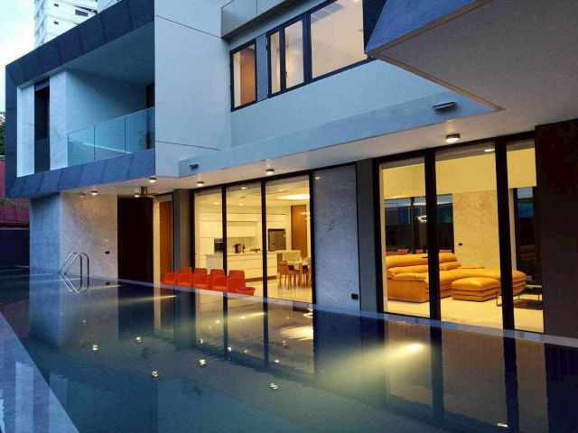 LTH15837OP – Luxury Pool Villa Ekkamai | Rare Land Plot 127.3 Sq.W. | Private Pool Residence | 98 MB | บ้านหรูพร้อมสระว่
