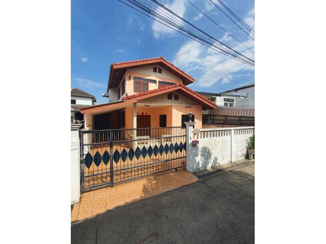 ขายบ้านเดี่ยว 2 ชั้น พื้นที่เยอะ ซ.อุดมสุข 26 เดินทางสะดวก (N.2281)