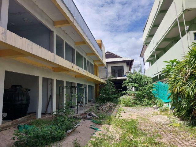 ขายที่ดินพร้อมสิ่งปลูกสร้าง ต่ำกว่าราคาประเมิน ย่านเมืองเก่า