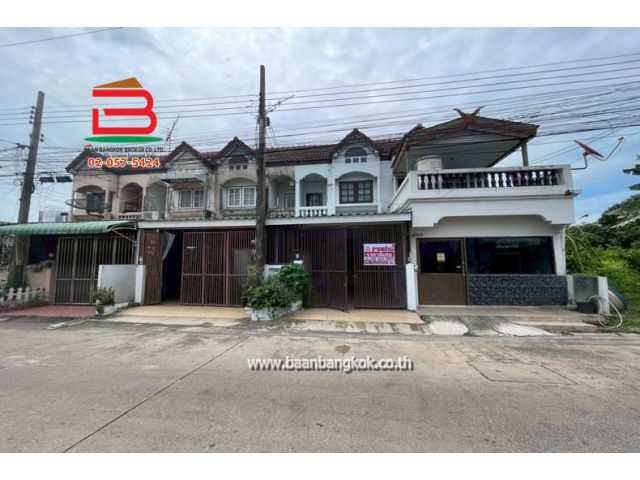 ทาวน์เฮาส์ สวนเกษตรไทยสามัคคี คลอง5 - รังสิต เนื้อที่ 20 ตรว. ใกล้สถานสงเคราะห์เด็กอ่อน ถนนรังสิต-นครนายก ตำบลรังสิต อำเภอธัญบุรี จังหวัดปทุมธานี