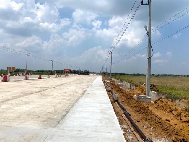 ขายที่ดิน 8 ไร่ ติดถนนเลียบคลองสี่ขวา โรจนะ สายเอเชีย ใกล้มอเตอร์เวย์บางปะอิน 081 336 9775