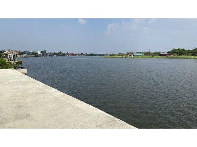 ขายที่ดิน ติดแม่น้ำเจ้าพระยา ปากเกร็ด ตรงข้ามเกาะเกร็ด ขนาดที่ดิน 622.3 ตรว. ใกล้โรงเรียนนานาชาติเด่นหล้า ราชพฤกษ์ ต.บา