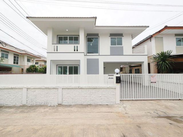 ขายราคาพิเศษ บ้านเดี่ยว 2 ชั้น ม.ฉัตรหลวง 11 ขนาด 51.5 ตรว. 3 ห้องนอน 3 ห้องน้ำ บ้านหัวมุม หลังใหญ่ พื้นที่กว้างมาก