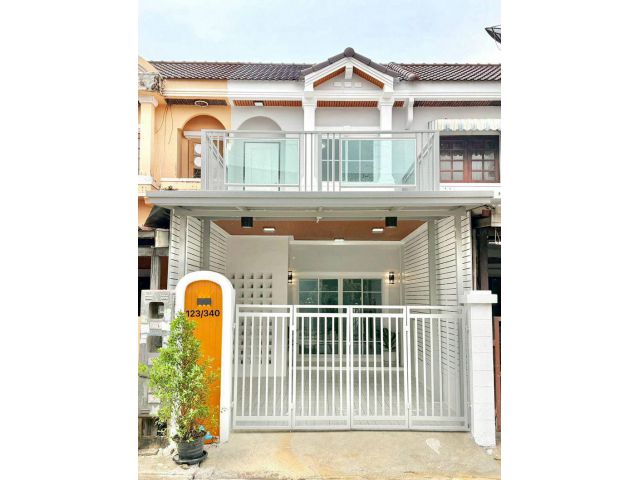 ขายทาวน์เฮ้าส์ 2 ชั้น หมู่บ้านนันทนาการ์เด้นท์ 2 (ท่าอิฐ) ซอย 1/2 เนื้อที่ 22 ตารางวา 3 ห้องนอน ตำบลบางรักน้อย