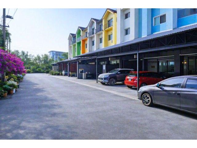 องครักษ์ 890ม. นครนายก อาคารพาณิชย์ให้เช่า 3 ชั้นครึ่ง 2 นอน 3 น้ำ 18 ตร.ว. 250 ตร.ม. ใกล้รพ.องครักษ์ 2.8 กม.ม.ศรีนครินท