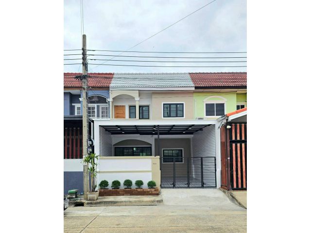 หมู่บ้านศรีประจักษ์7 ไทรน้อย นนทบุรี ทาวน์เฮาส์ 2 ชั้น ถนนเมนค้าขายได้ ตกแต่งใหม่พร้อมอยู่ หลังบ้านติดทุ่งนา