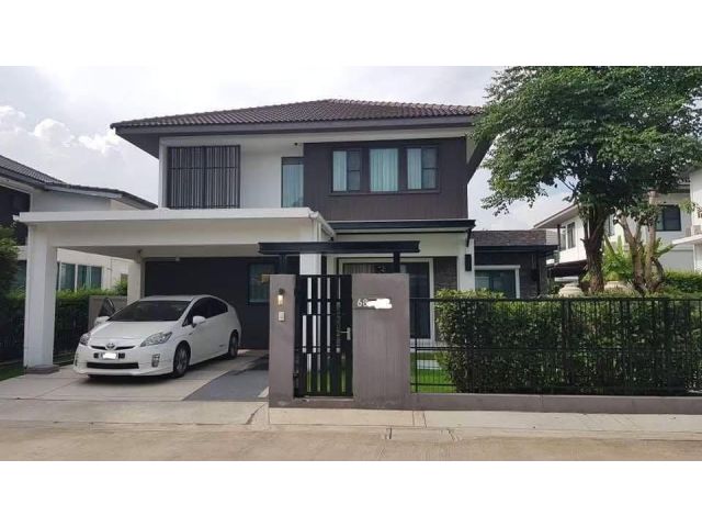 ขายหรือให้เช่า บ้านเดี่ยว2ชั้น มัณฑนา บางนา กม.7 ใกล้ทางด่วนและห้างดัง