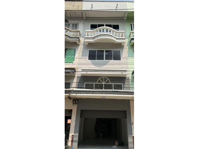ขายอาคารพาณิชย์ 3.5 ชั้น รีโนเวทพร้อมอยู่ หมู่บ้านบางใหญ่การ์เด้นท์ ซอยวัดพระเงิน ตำบลบางม่วง อำเภอบางใหญ่ จังหวัดนนทบุร