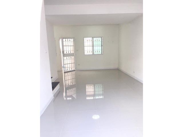 ทาวน์เฮ้าส์ 2 ชั้น  บ้านพฤกษา 83 บรมราชชนนี-สาย 5 อ.สามพราน จ.นครปฐม (#อยู่หลังเซ็นทรัลศาลายา)