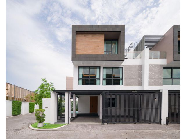 ขายพูลวิลล่า Prime Nine Ekamai ใจกลางเอกมัย-ทองหล่อ Fully Furnished | พร้อมเข้าอยู่ โครงการ Exclusive เพียง 15 หลัง