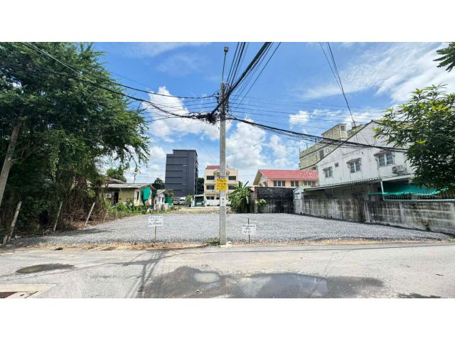 ขายที่ดิน ลาดพร้าว 101 แยก 46 ถมแล้ว 96 ตร.ว. ราคาเพียง 48,000 บาท/ตารางวา เท่านั้น