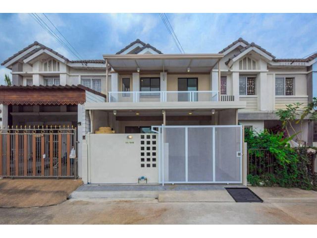 หมู่บ้านพฤกษา 76 ซอย 1 บางใหญ่-แก้วอินทร์ทาวน์เฮาส์ 2 ชั้น ตกแต่งใหม่พร้อมอยู่ หน้าบ้านไม่ชนใคร บ้านสวยพร้อมอยู่ ทำเลดี