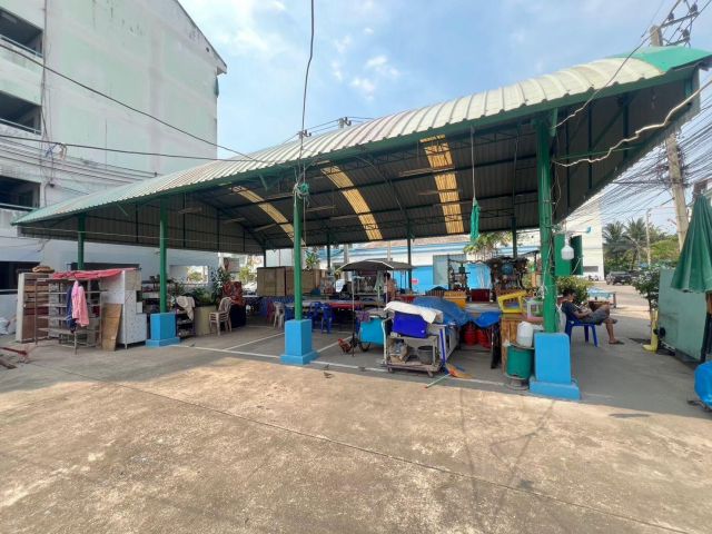 ให้เช่าที่ดินพร้อมสิ่งปลูกสร้าง เพื่อประกอบกิจการตลาด โครงการบ้านเอื้ออาทรพุทธมณฑลสาย 4