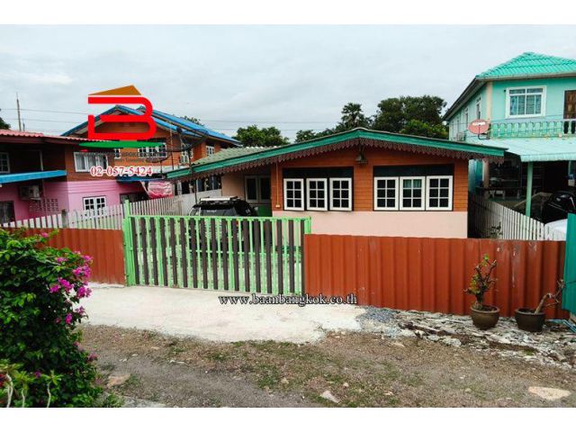 ที่ดินพร้อมบ้าน เนื้อที่ 107 ตร.ว. ซอยสุวินทวงศ์ 28 แขวงมีนบุรี เขตมีนบุรี