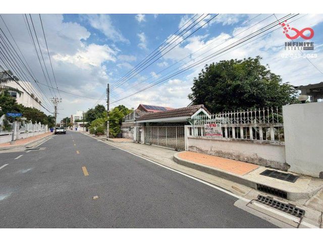 ขายบ้านเดี่ยว 91 ตร.ว. ถนนแจ้งวัฒนะ  หมู่บ้านสวนพงษ์เพชร แจ้งวัฒนะ 43 (สหกรณ์การบินไทย) ใกล้รถไฟฟ้าสายสีชมพู สถานีอิมแพ็