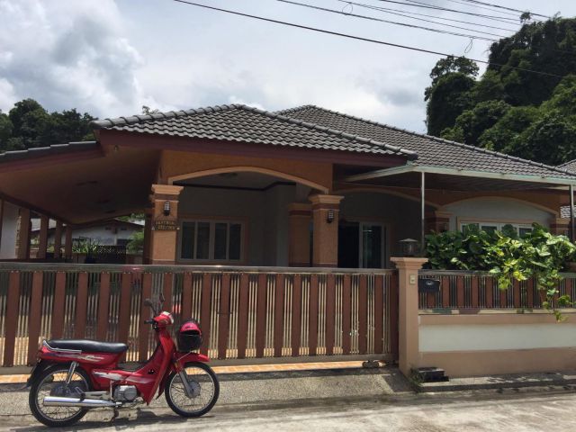 ขายบ้านเดี่ยวชั้นเดียวทำเลดี เงียบ สงบ ใจกลางเมืองทุ่งสง