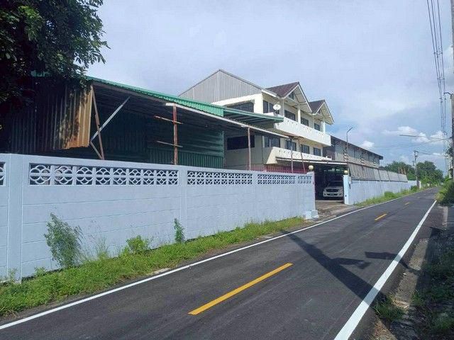 ขายโรงงานพร้อมเครื่องจักร และอาคารพาณิชย์ 3 ชั้น บนเนื้อที่ 2 ไร่ ย่านลำลูกกา คลอง 10 ขอ รง. ได้