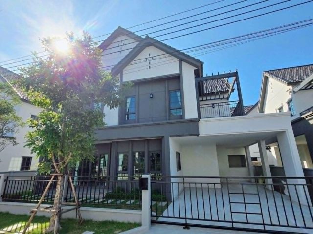 ขาย บ้านเดี่ยวหรู CENTRO Bangna (เซนโทร บางนา) ฟังก์ชันครบ ใกล้เมกาบางนา