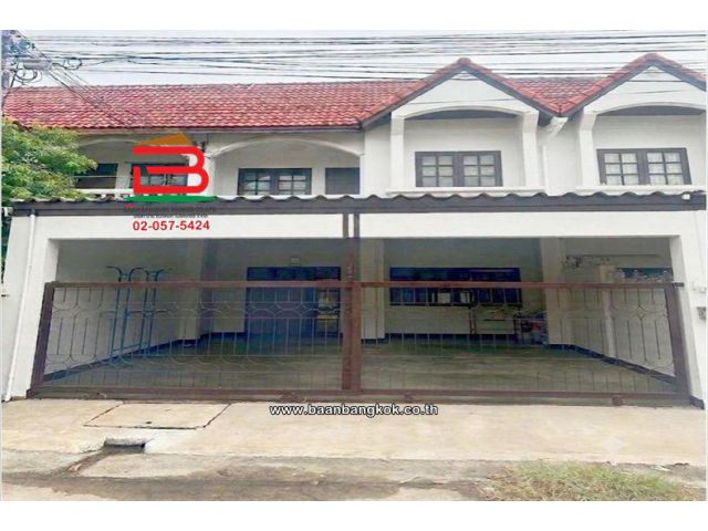 ทาวน์เฮาส์ 2 ชั้น เนื้อที่ 30 ตร.ว. หมู่บ้านรุ่งเรืองวิลเลจ ซอยประชาสโมสร 26 อำเภอเมืองขอนแก่น ขอนแก่น
