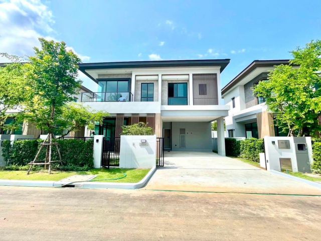 ให้เช่า บ้านเดี่ยว2 ชั้น บางกอก บูเลอวาร์ด บางนา กม 5 (ทิศเหนือ ) พร้อมอยู่
