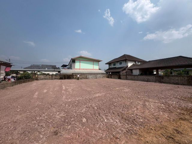 ที่ดินเปล่า ห่างโลตัสน่าน 500 เมตร