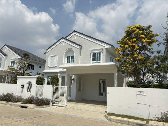 BH4213 ให้เช่าบ้านเดี่ยว CHAIYAPRUEK บางนา กม.15 บ้านใหม่พร้อมอยู่ ใกล้ Mega Bangna สนามบินสุวรรณภูมิ และโรงเรียนนานาชาต