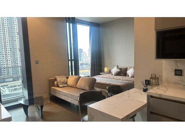 For rent Condo The Esse at Singha Complex Fully Furnished (S15-3560)