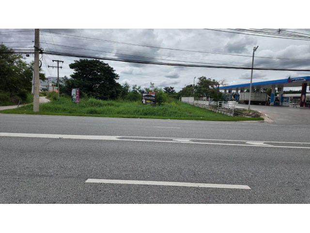ขายที่ดินถนนมิตรภาพติดปั้ม ปตท.สูงเนิน ข้างซีเกจ.
