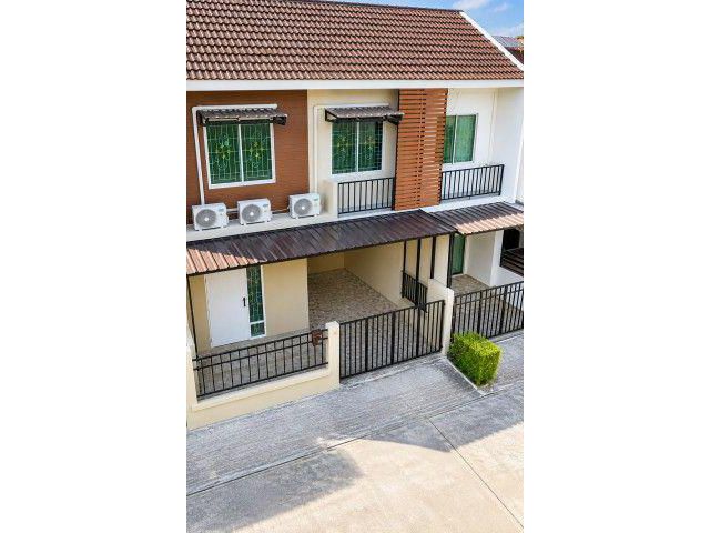 2 ชั้น 20 ตร.ว. เกษตร-นวมินทร์ลาดปลาเค้าพิทยาคม ทาวน์เฮ้าส์ 3 นอน 2 น้ำ ใกล้รร.300 ม. 200 ตร.ม.วัดลาดปลาเค้า 500 ม.