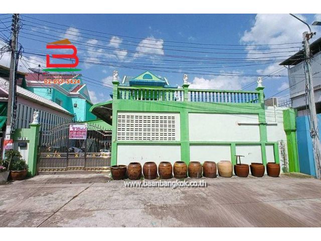 บ้านเดี่ยว หมู่บ้านฐิติมาวิลเลจ (ซอยหมู่บ้านเศรษฐกิจ 48) เนื้อที่ 68.6 ตรว. ใกล้โรงเรียนเด่นหล้า ถนนเพชรเกษม แขวงบางไผ่