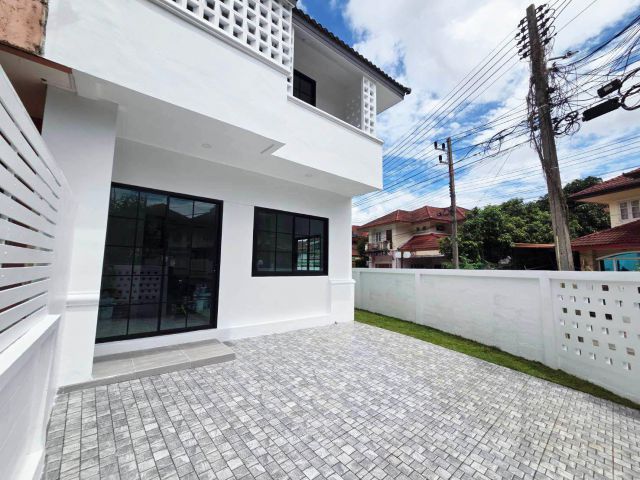 Townhome หลังมุม โซนกู้กู ใกล้เมืองเก่าภูเก็ต ใกล้ศูนย์ราชการ