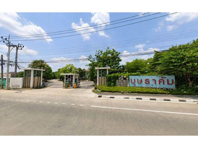 บุษราคัม เรสซิเดนท์ ศาลาธรรมสพน์ บ้านหรูริมคลอง ที่หาชมได้ยากในทำเลนี้