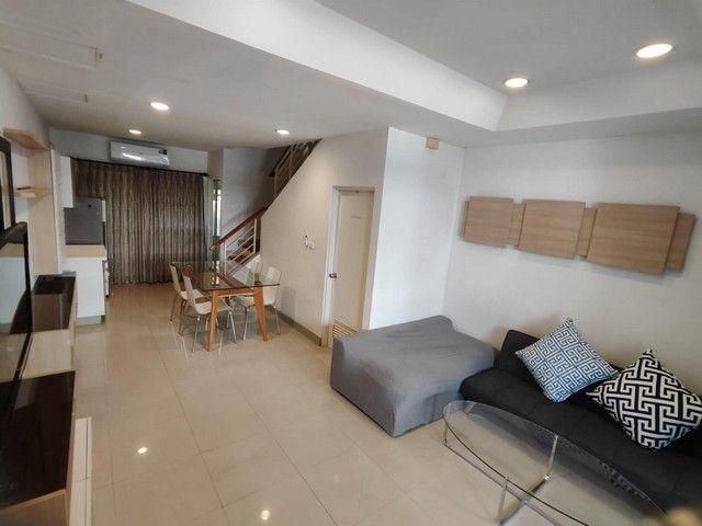 ให้เช่าทาวโฮม3ชั้นโครงการบ้านกลางเมือง เดอะปารีส ซอยกรุงเทพกรีฑา 7 ใกล้ทางด่วนพระราม 9ย่านหัวหมาก บางกะปิ รามคำแหง