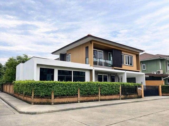 ขายบ้านเดี่ยว 2 ชั้นหลังมุม 73.60 ตรว. โครงการโกลเด้น วิลเลจ อ่อนนุช – พัฒนาการ ซอยอ่อนนุช 65 โซนหน้าหมู่บ้าน ใกล้ Airpo
