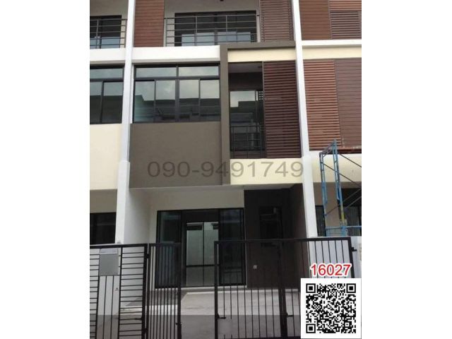 เช่า ทาวน์โฮม 3 ชั้น หมู่บ้านซิกเนเจอร์ เพชรเกษม 69 ใกล้ถนนเพชรเกษม และ MRT สถานีหลักสอง