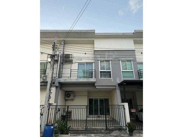 ให้เช่าทาวน์โฮม ศิราริน แบริ่ง 6-1 2 ห้องนอน 2 ห้องน้ำ 130 ตร.ม. Pet Friendly ใกล้ MRT ศรีแบริ่ง 15000 บาท