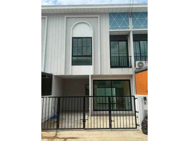 ให้เช่าทาวน์โฮม Chiva Home Bangkok-Pathum 3 ห้องนอน 2 ห้องน้ำ 130 ตร.ม. ใกล้ The Nine Center 11000 บาท