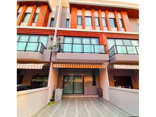 ให้เช่าทาวน์โฮม 3 ชั้น 4 ห้องนอน ไอเจ้นท์ พัฒนาการ Eigen Pattanakarn ซอยพัฒนาการ 99 (เข้าซอย 100 เมตร) ใกล้สวนหลวง ร.9