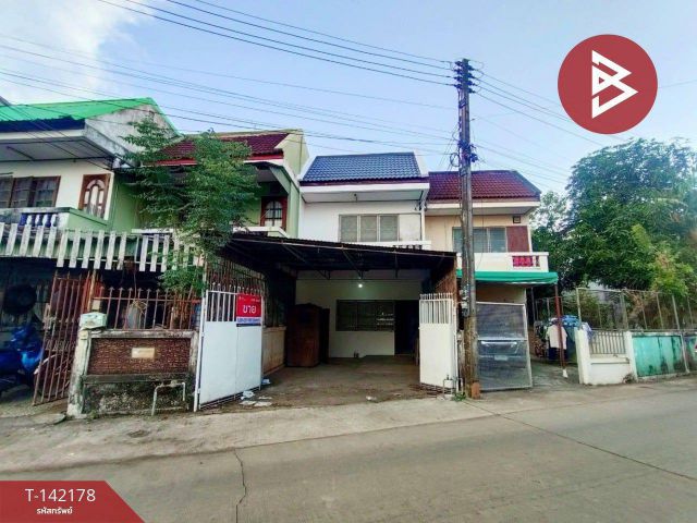 ขายทาวน์เฮ้าส์ 2 ชั้น เนื้อที่ 23 ตร.วา ท่าอิฐ อุตรดิตถ์