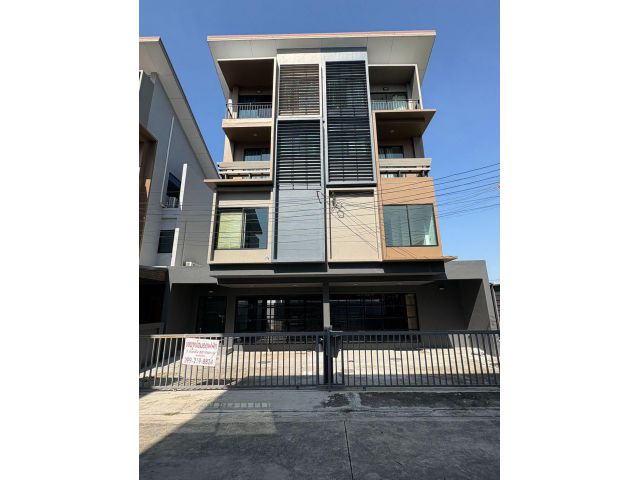 ขาย/เช่าทาวน์โฮมออฟฟิศ 2 คูหา โครงการ Haus Clover แจ้งวัฒนะ - ราชพฤกษ์ 3 ชั้นครึ่ง บ้านแฝด ( 2 อาคารเชื่อมหากัน )