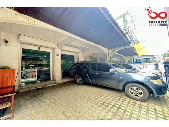 ขายทาวน์โฮม 3 ชั้น 2 หลัง ถนนรัชดาภิเษก ซอย 20 มิถุนา ห้วยขวาง ใกล้ MRT สุทธิสาร เหมาะทำสำนักงาน