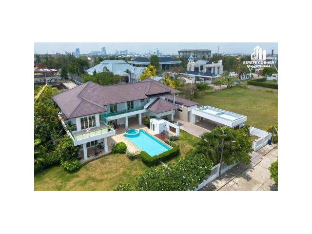 อัครคฤหาสน์หรูบนสนามกอล์ฟ Summit Windmill Golf Club บ้านหลังใหญ่ระดับ Luxury บนที่ดิน 618.8 ตร.ว. พื้นที่ใช้สอย 1,369 ตร