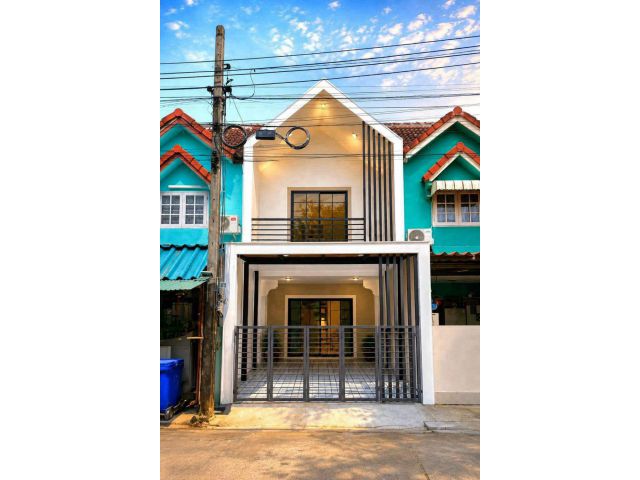 หมู่บ้านพร้อมจิตร บางใหญ่ ทาวน์เฮาส์ 2 ชั้น ถนนเมน โครงการทำเลค้าขาย หน้าบ้านเป็นสวนสาธารณะ ด้านหลังติดทุ่งนารับลมเย็น