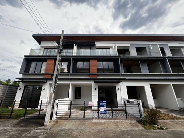 SPP103 ขายทาวน์โฮม 3 ชั้น M9 Avenue พระราม 2 – ท่าข้าม