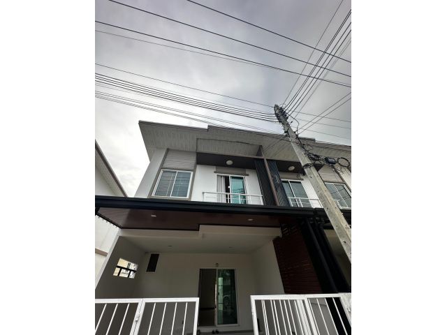 ขายทาวน์โฮม 2 ชั้น โครงการภูมิธารา กาญจนาภิเษก-บางบัวทอง