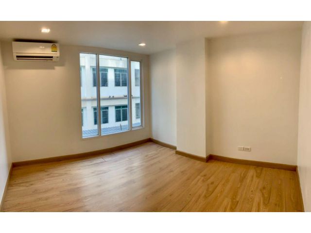 ขายK-HALL Condo ชั้น 2 พร้อมเข้าอยู่ ทำเลดี ใกล้มหาวิทยาลัยนเรศวร