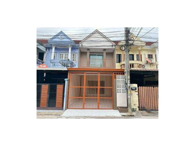 ขายทาวน์โฮมบางแสนชลบุรี ขายทาวน์โฮม 2 ชั้น ถ.เนตรดี บางแสน รีโนเวทใหม่ทั้งหลัง 19.4 ตารางวา ขนาด: 2 ห้องนอน 2 ห้องน้ำ
